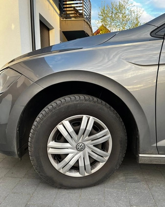 Volkswagen Polo cena 49200 przebieg: 60000, rok produkcji 2018 z Police małe 137